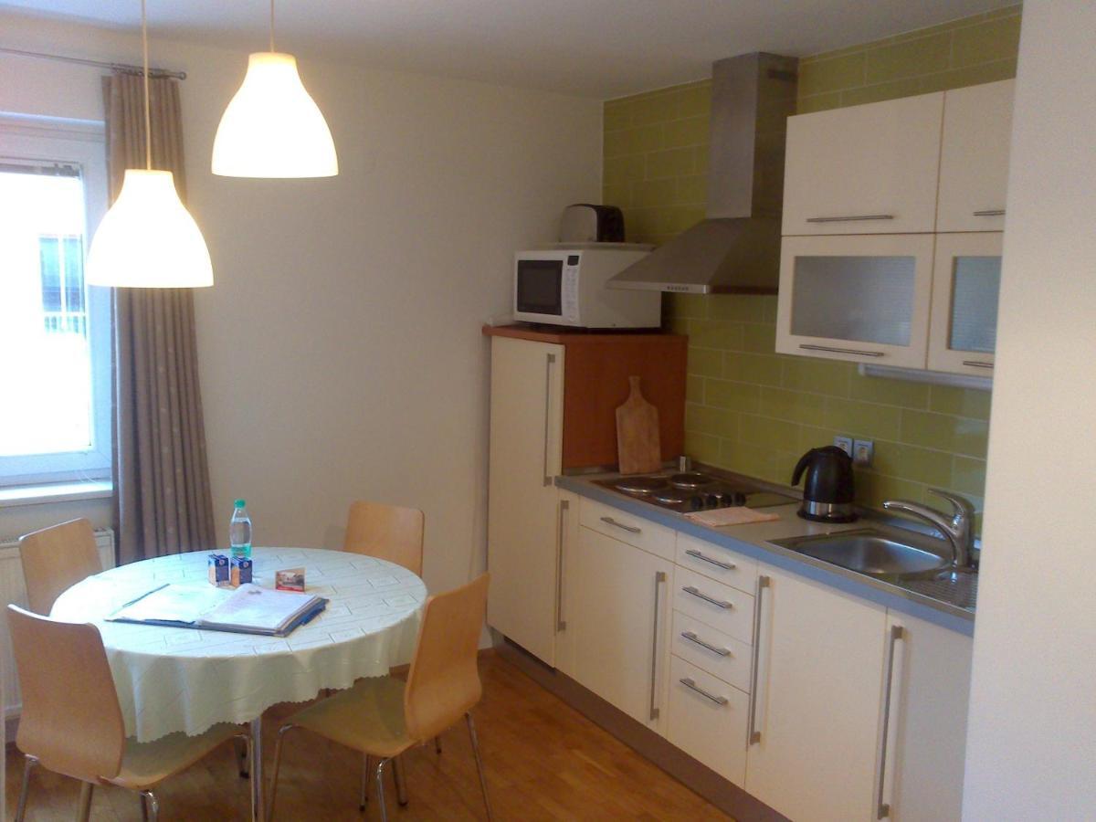 Apartment Rainbow Studio Ljubljana Szoba fotó
